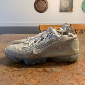 Nike VaporMax Flyknit Sneakers - Light Grey and White